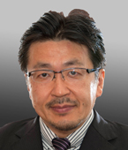日本インプラント臨床研究会会長 井汲憲治