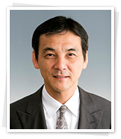 日本インプラント臨床研究会会長 井汲憲治